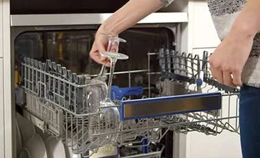 بارگیری اسان ماشین ظرفشویی بکو