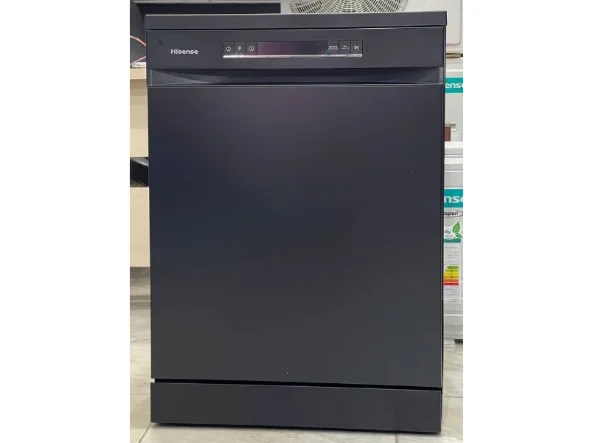 ماشین ظرفشویی مشکی 15 نفره هایسنس 2023 مدل HS623E91B