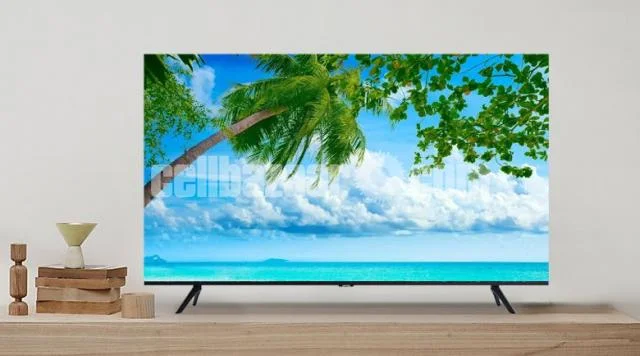 حاشیه قاب تلویزیون 82 اینچ tu8000