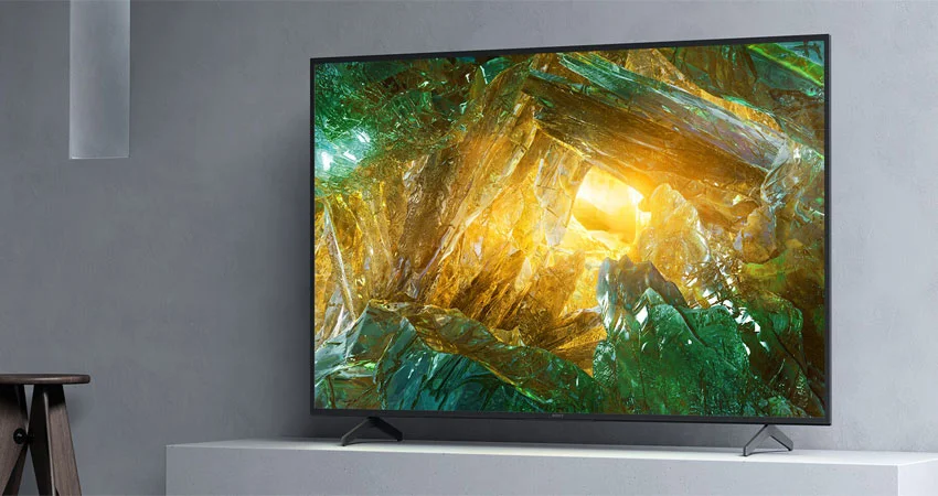 تلویزیون 85 اینچ سونی بر روی پایه مدل X8000H
