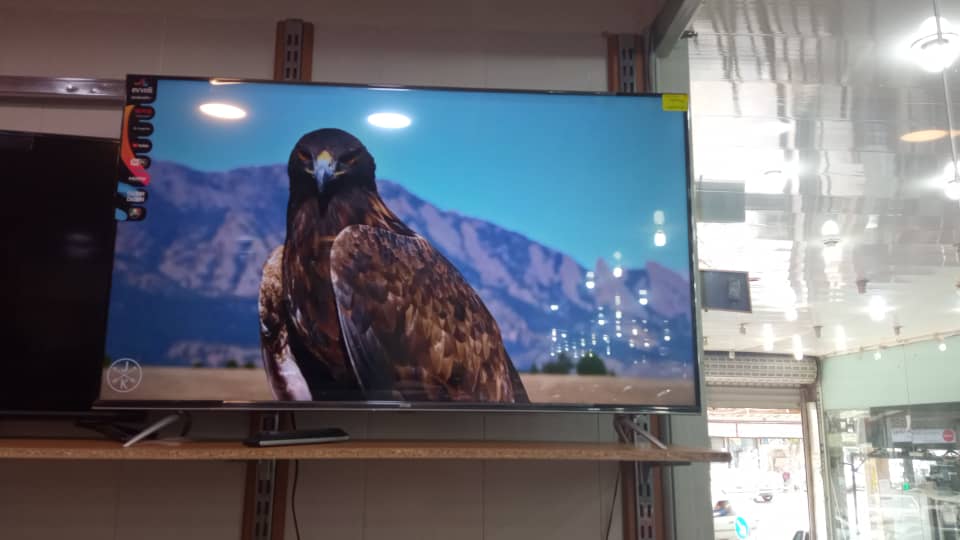 تصوی 4K تلویزیون QLED ایوولی 50 اینچ